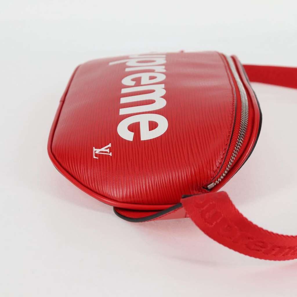 Louis Vuitton Louis Vuitton x Supreme Waist Bag Red Leather Very good condition - Model View