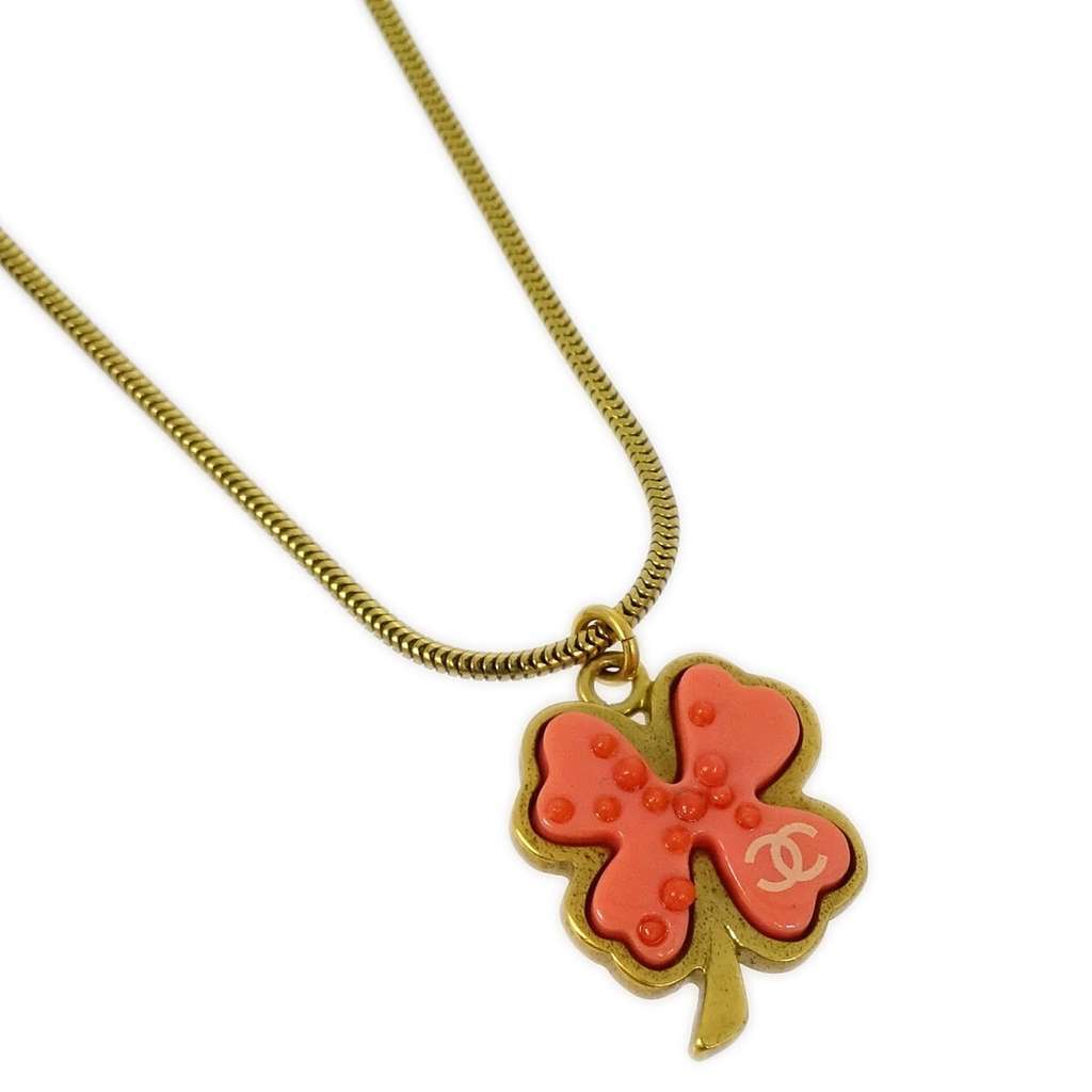 Chanel Vintage CC Clover Pendant Necklace Gold Metal Good condition - Back View