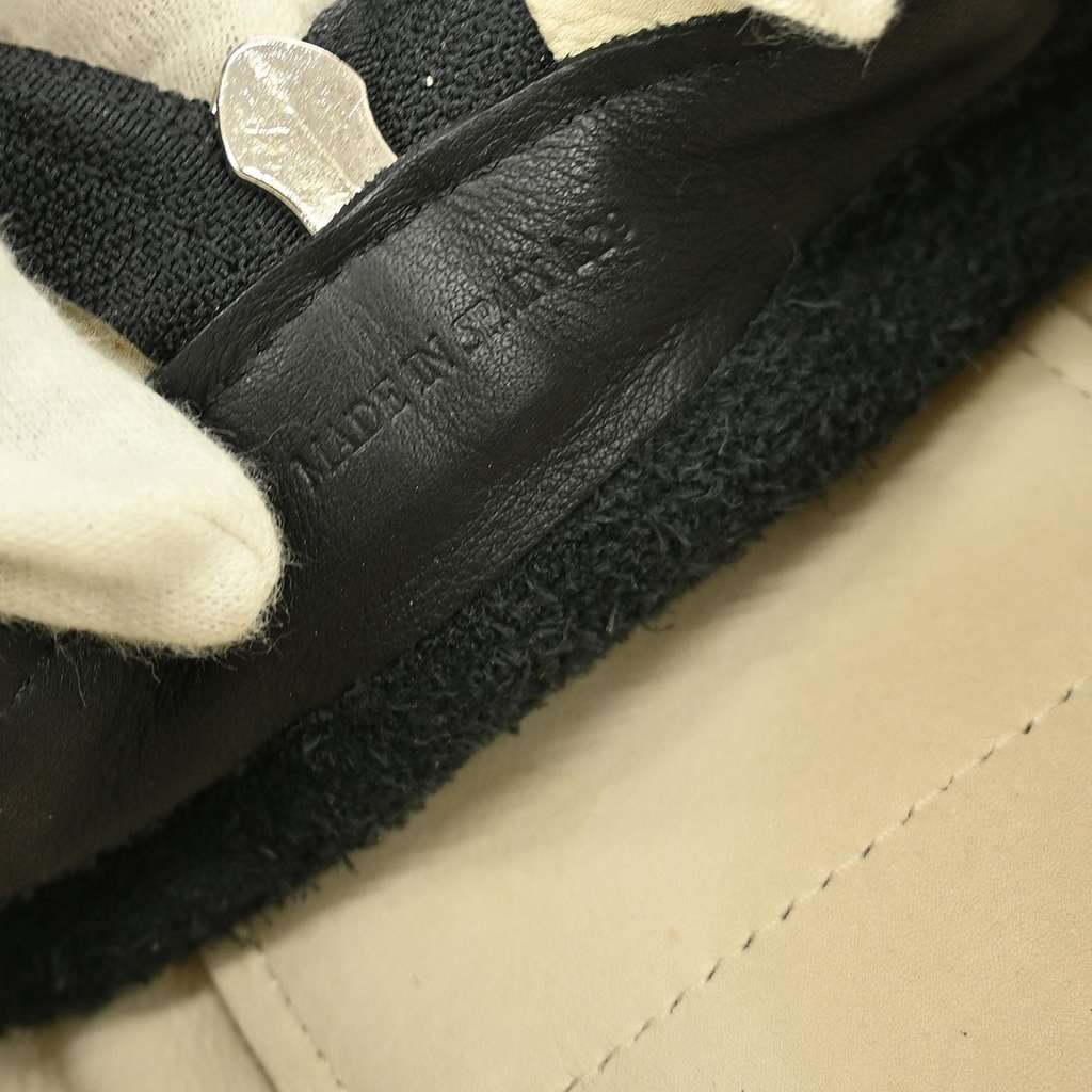 Loewe Amazona Bag Beige Suede Good condition - Model View