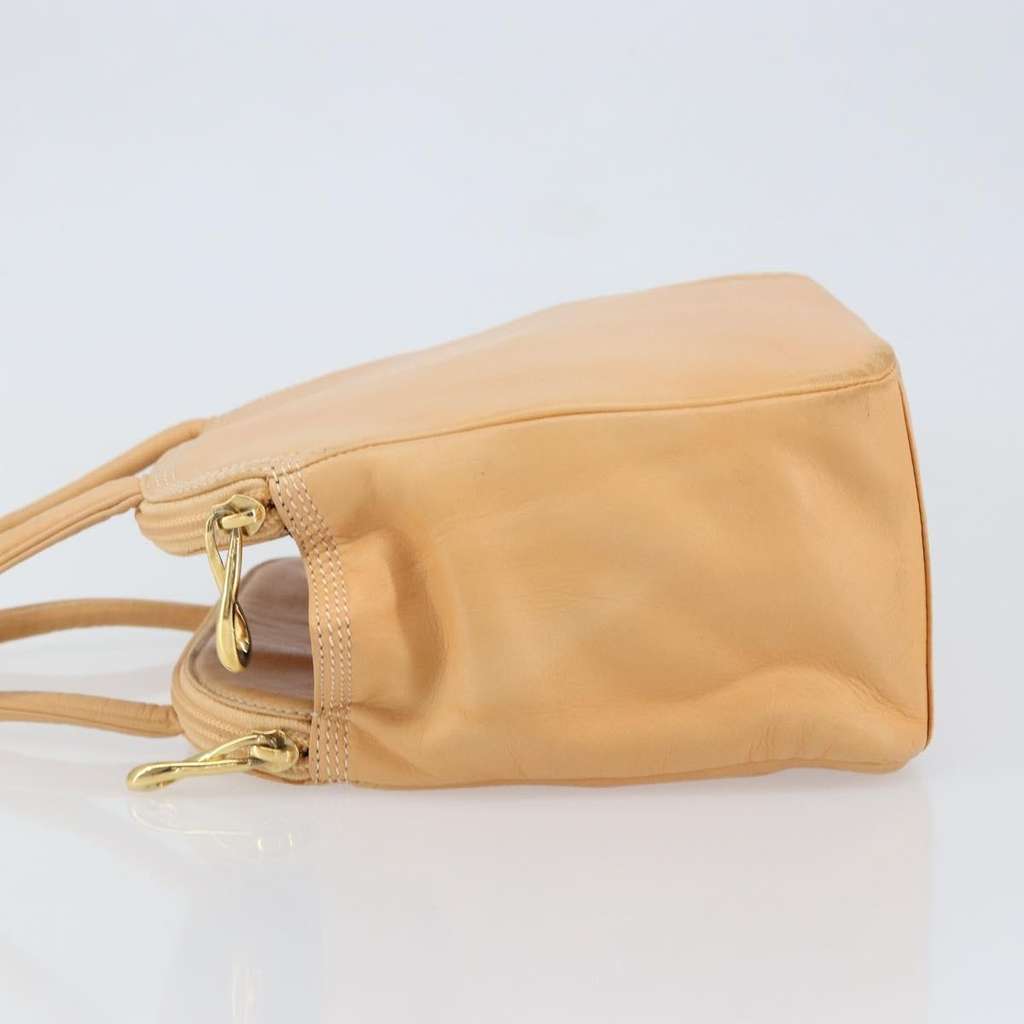 Loewe Anagram handbag Beige Leather Good condition - Model View