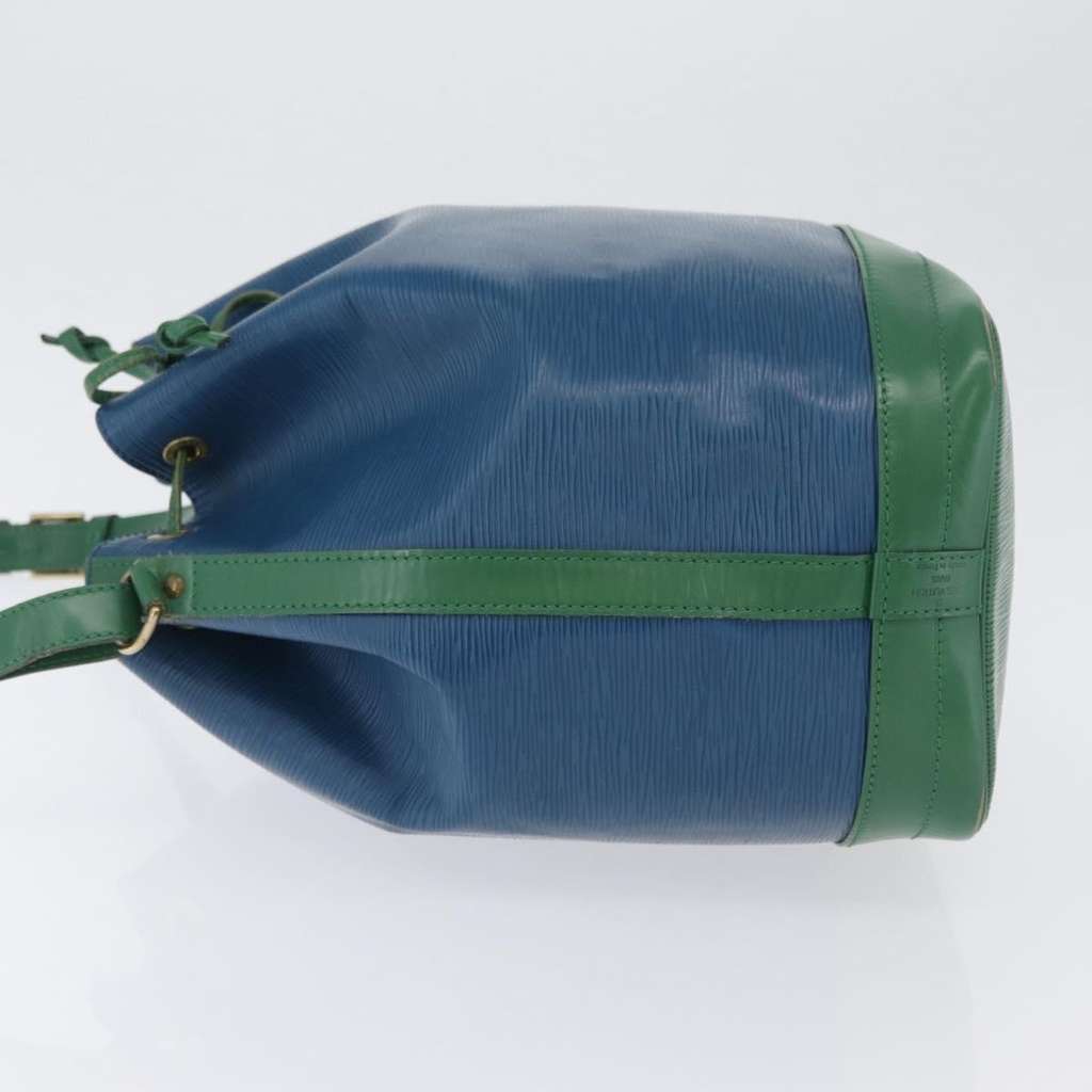 Louis Vuitton Bicolor Noe Handbag Blue Leather Fair condition - Model View