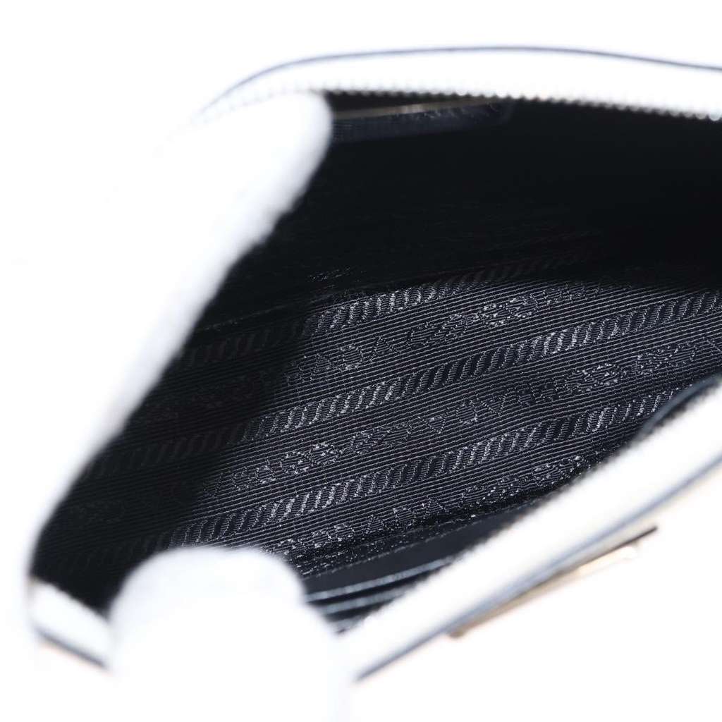 Prada Chain Crossbody Bag White Leather Good condition - Box View