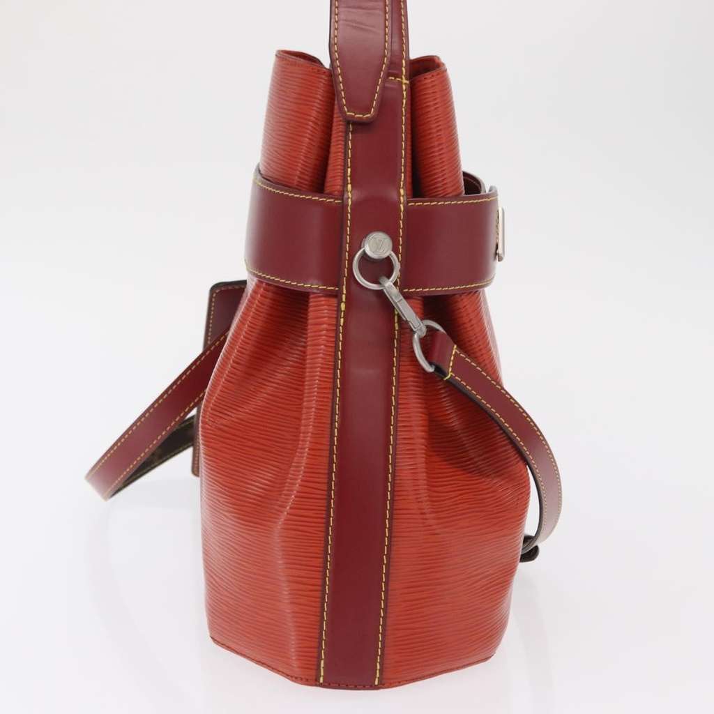 Louis Vuitton Twist Bucket Bag Red Leather Good condition - Model View