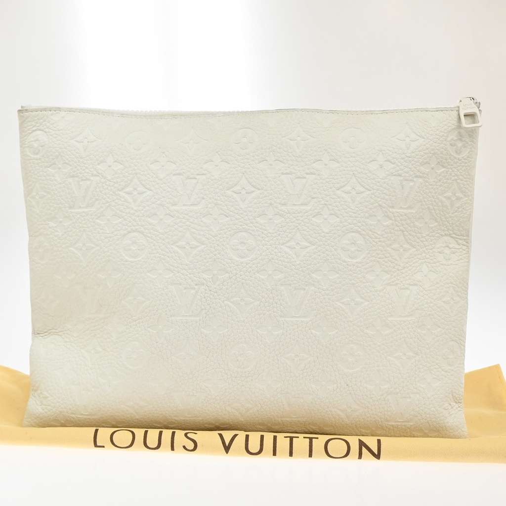 Louis Vuitton A4 Pouch White Leather Good condition - Back View