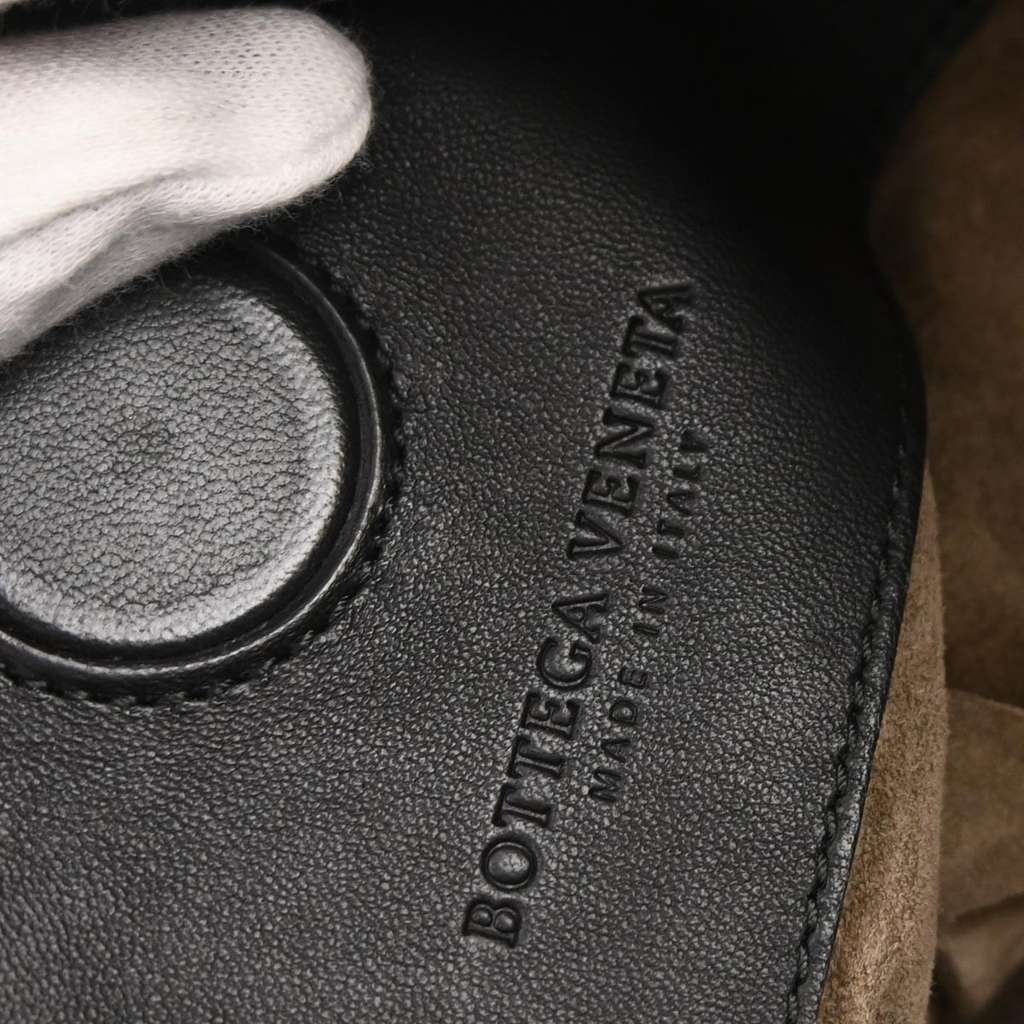 Bottega Veneta Fringe Belt Tote Black Leather Good condition - Model View