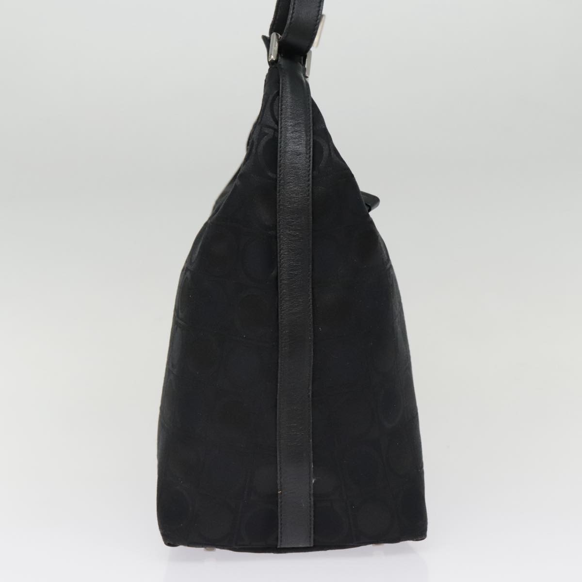 Salvatore Ferragamo Gancini Shoulder Bag Black Good condition - Model View