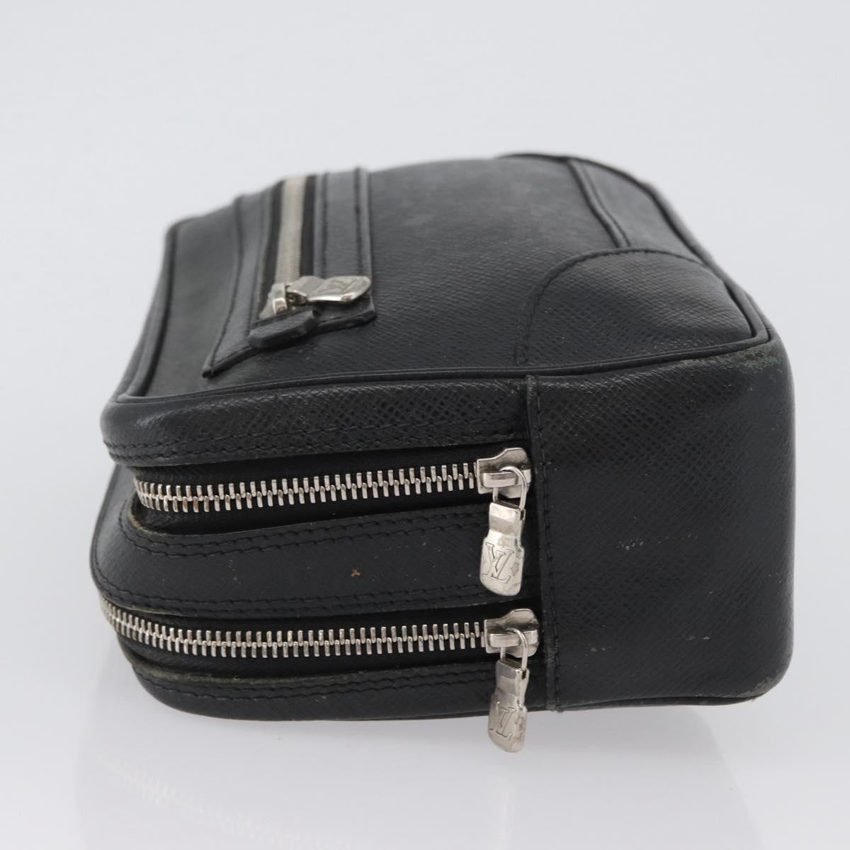 Louis Vuitton Pavel Handbag Black Leather Good condition - Model View