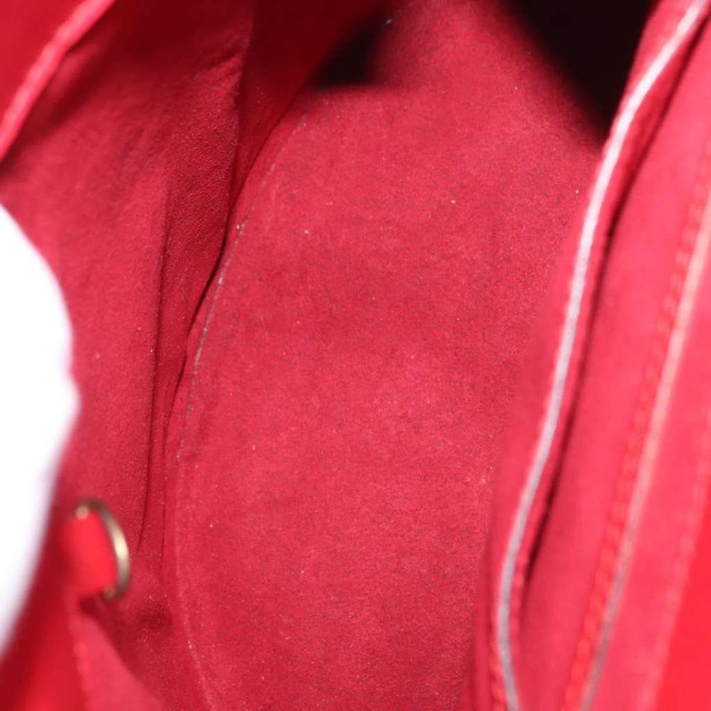 Louis Vuitton Cluny Shoulder Bag Red Leather Fair condition - Box View