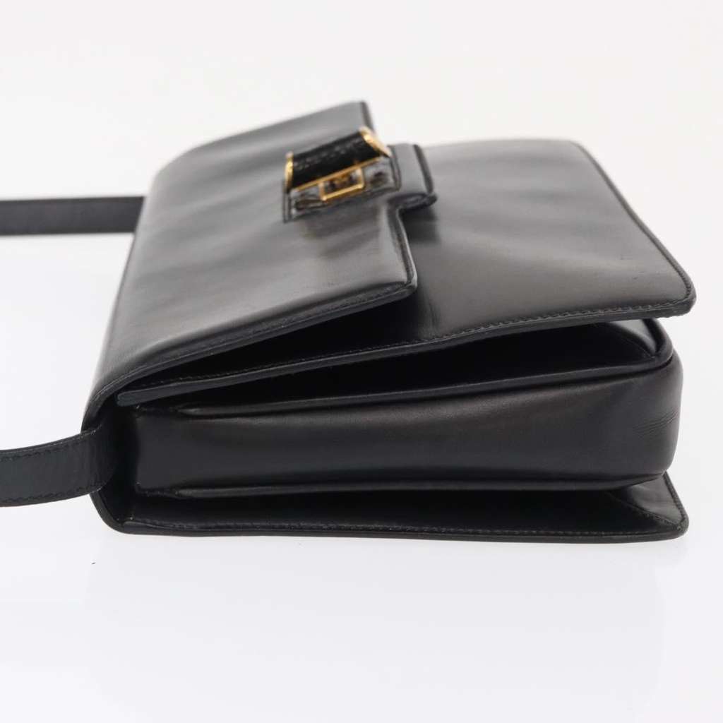 Gucci Vintage Shoulder Bag Black Leather Good condition - Model View
