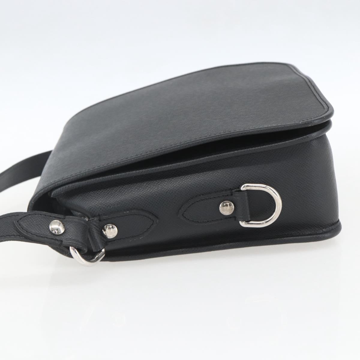 Louis Vuitton Andrei Messenger Bag Black Leather Very good condition - Inside View