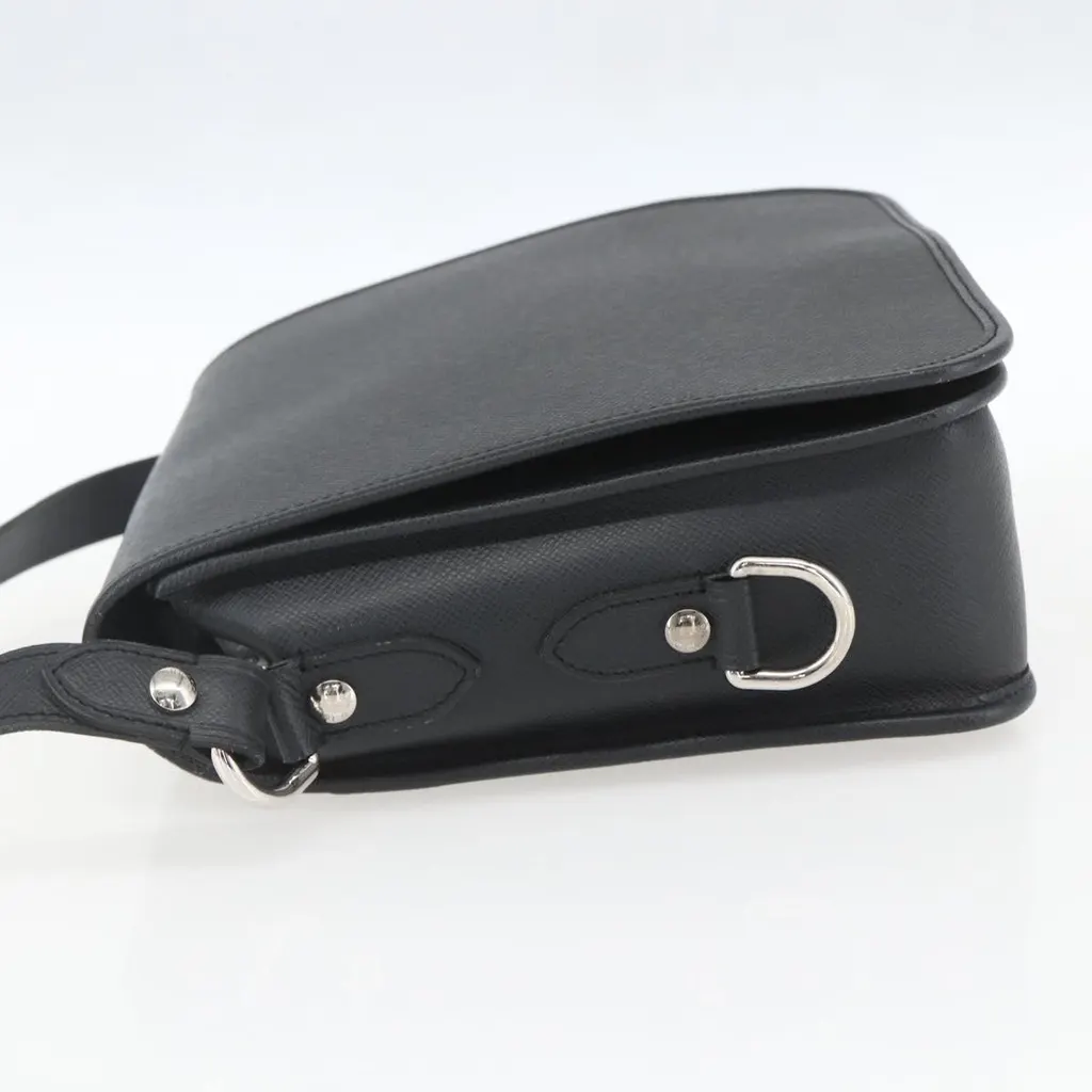 Louis Vuitton Andrei Messenger Bag Black Leather Very good - Inside View