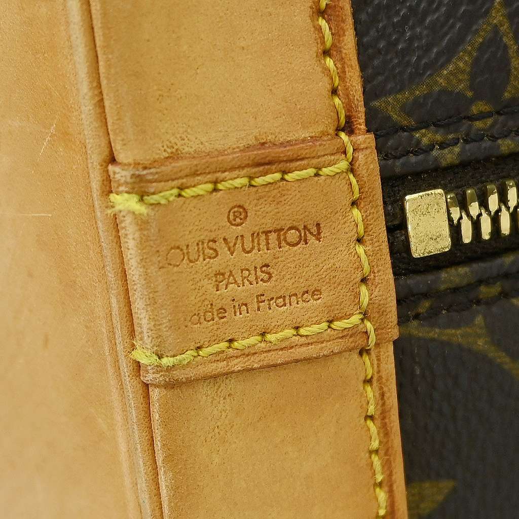 Louis Vuitton Alma Handbag Brown Canvas Fair condition - Model View