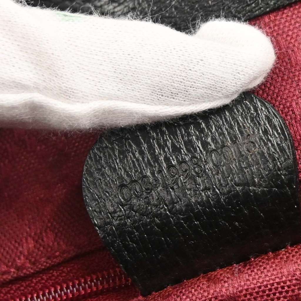 Gucci Vintage Bamboo Backpack Black Leather Good condition - Model View