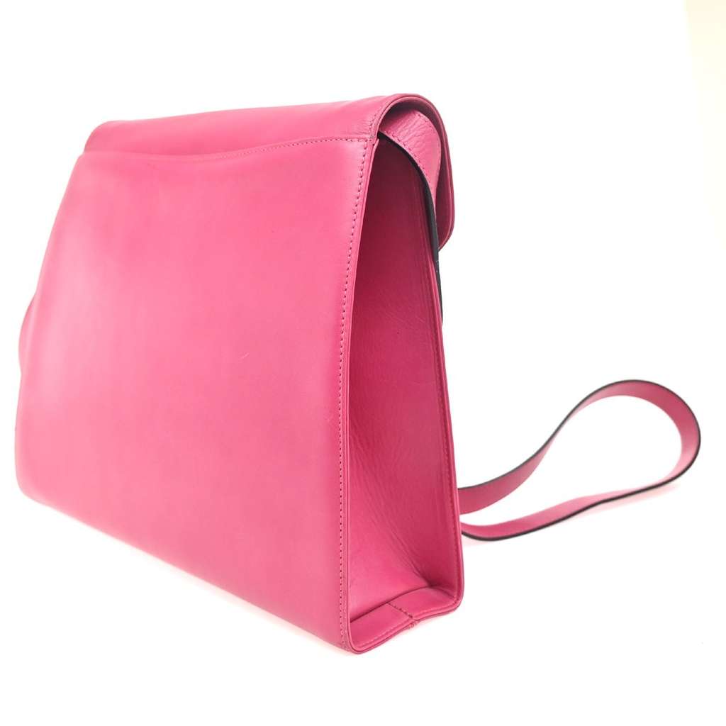 Salvatore Ferragamo Vintage Shoulder Bag Pink Leather Good condition - Model View