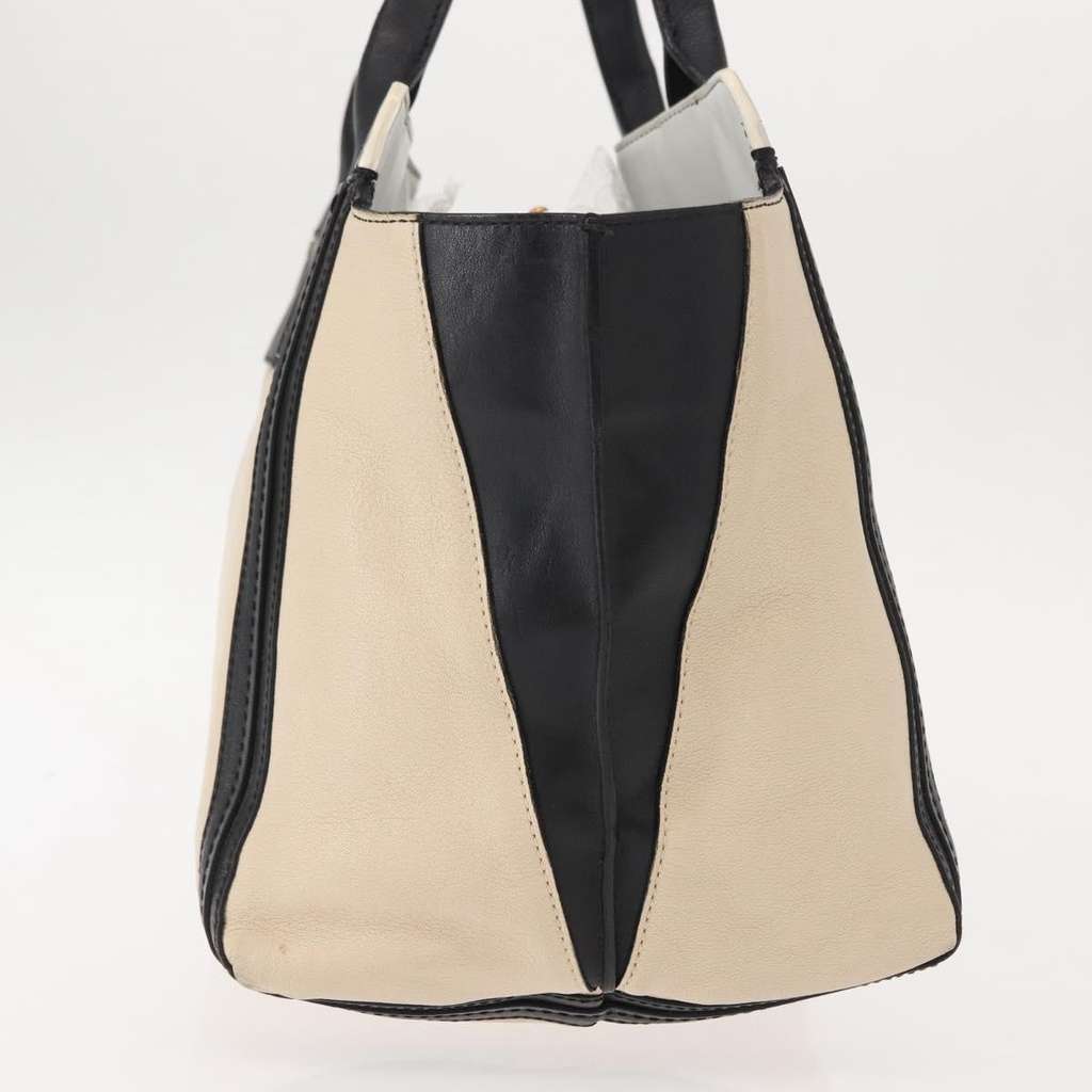 Chloe Alison East West Tote Beige Leather Good condition - Model View