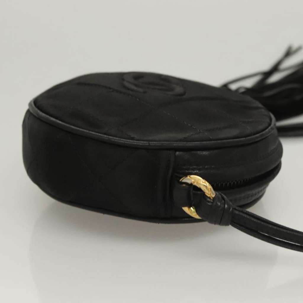 Chanel Vintage Round Tassel Crossbody Bag Black Satin Good condition - Inside View