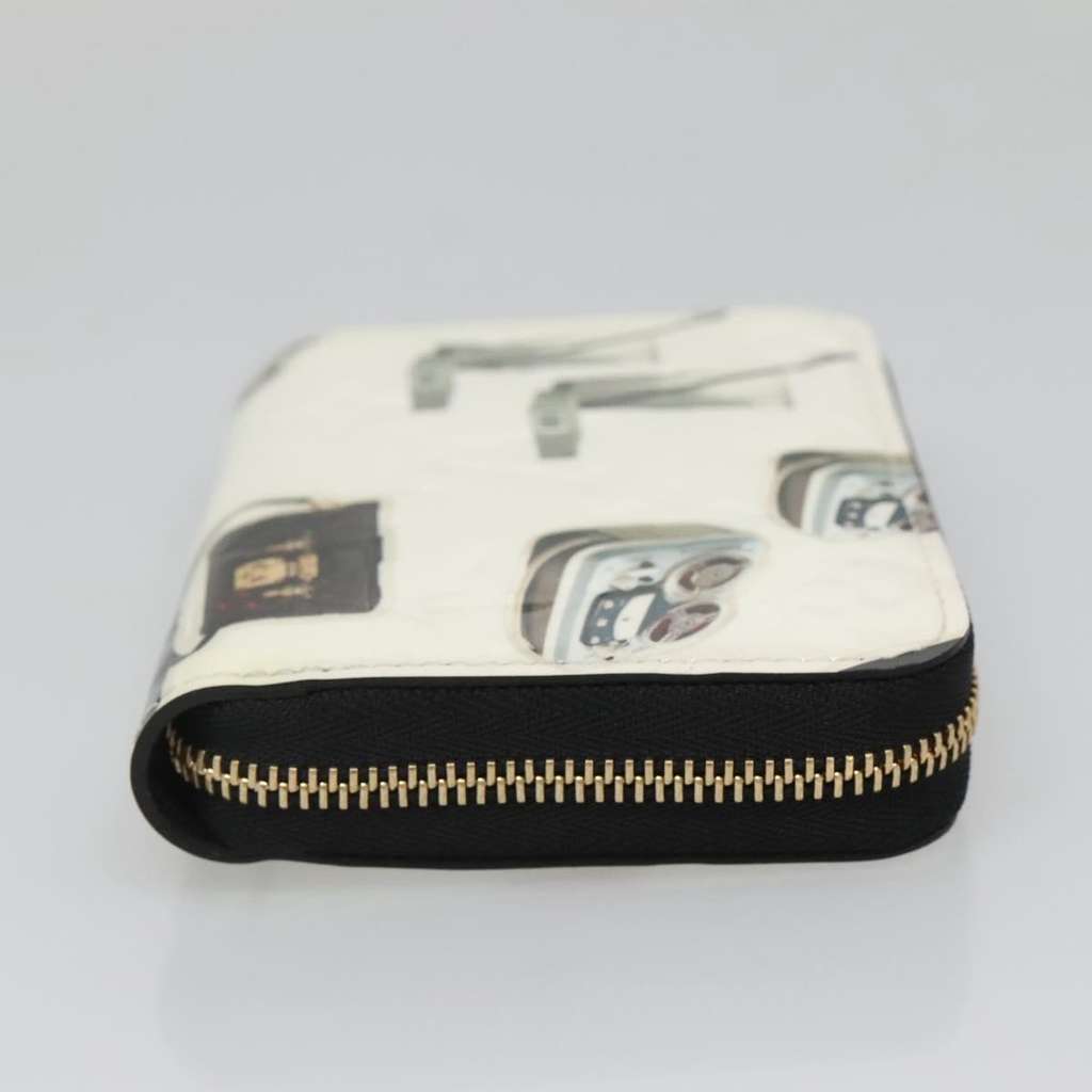 Louis Vuitton Nicolas Ghesquière Zippy Wallet White Good condition - Model View