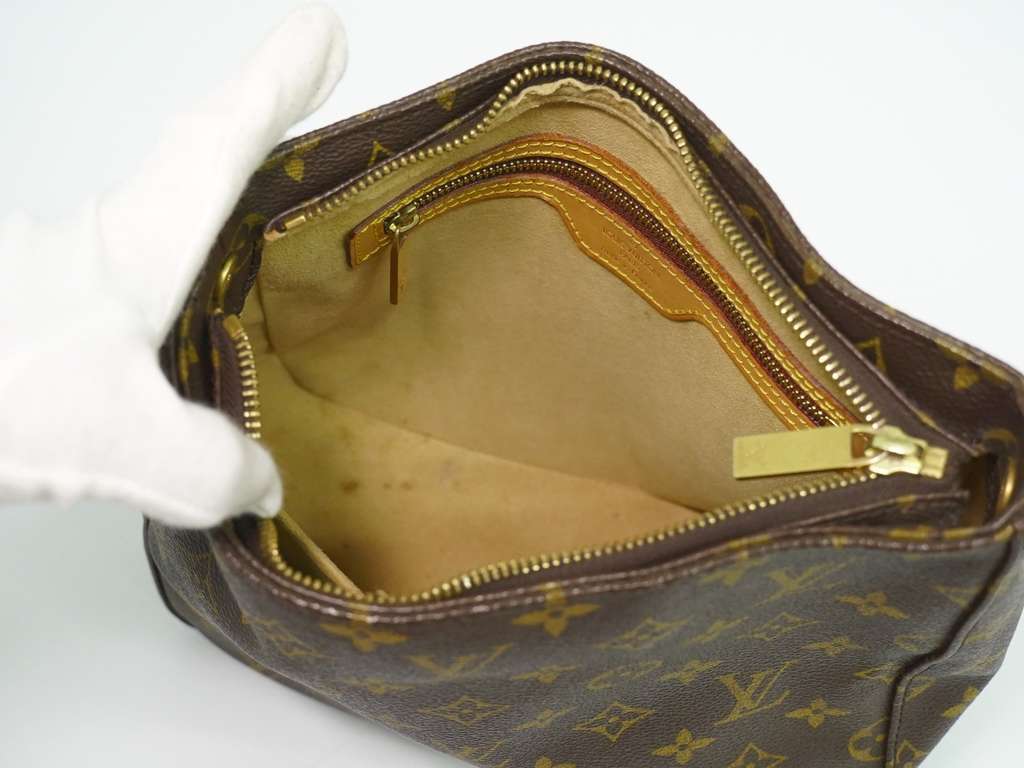 Louis Vuitton Looping Handbag Brown Canvas Fair condition - Model View