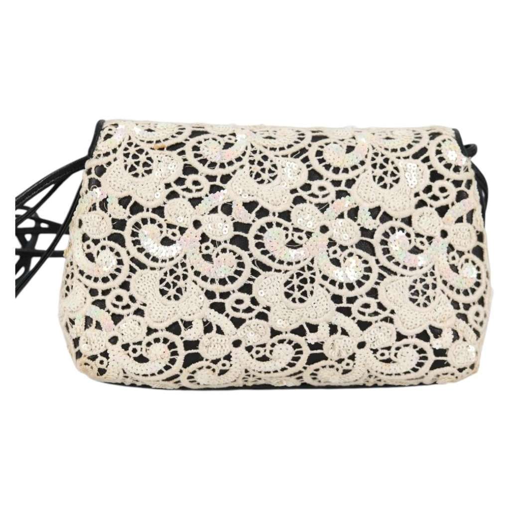 Chanel Floral CC Flap Bag White Leather Good condition - Back View