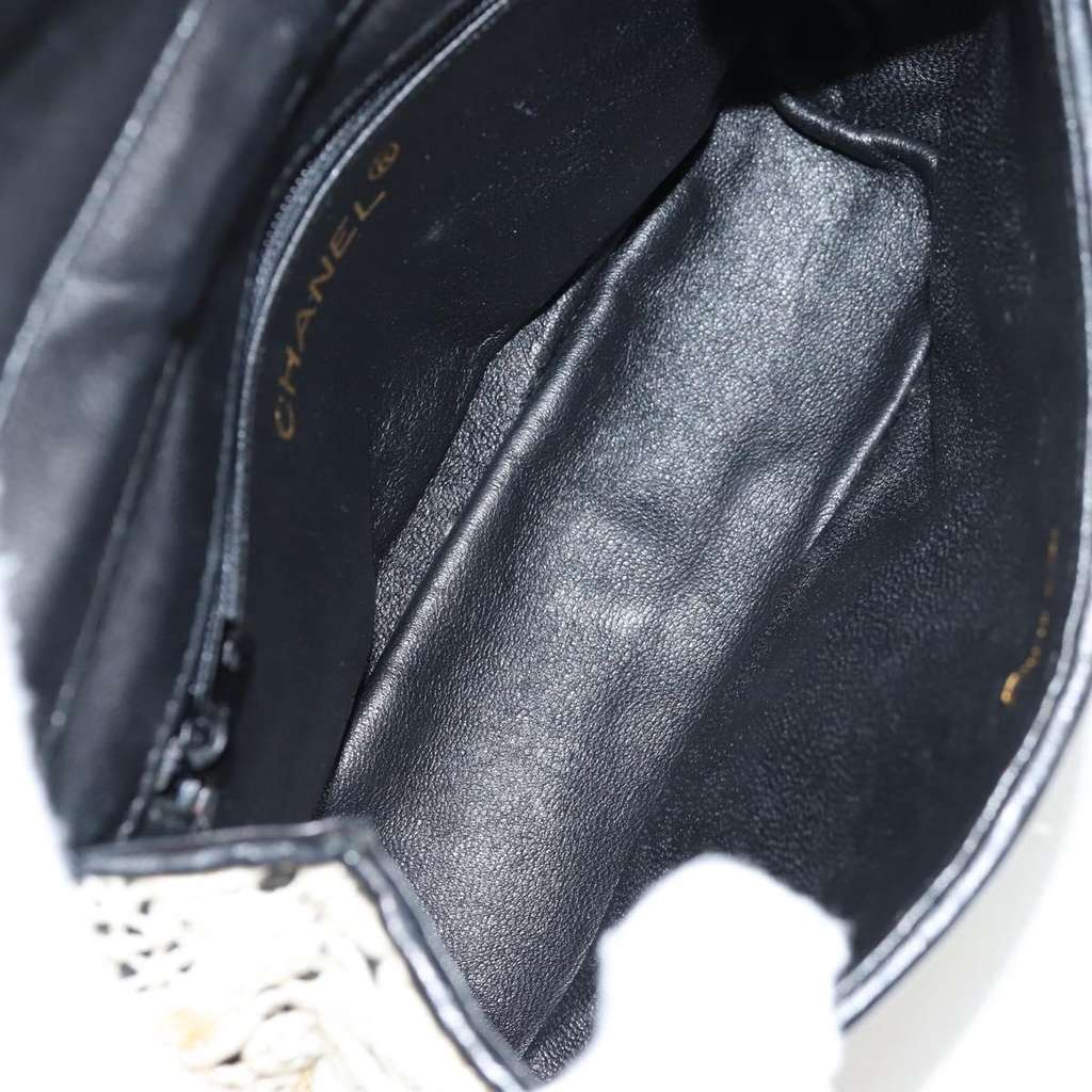 Chanel Floral CC Flap Bag White Leather Good condition - Box View