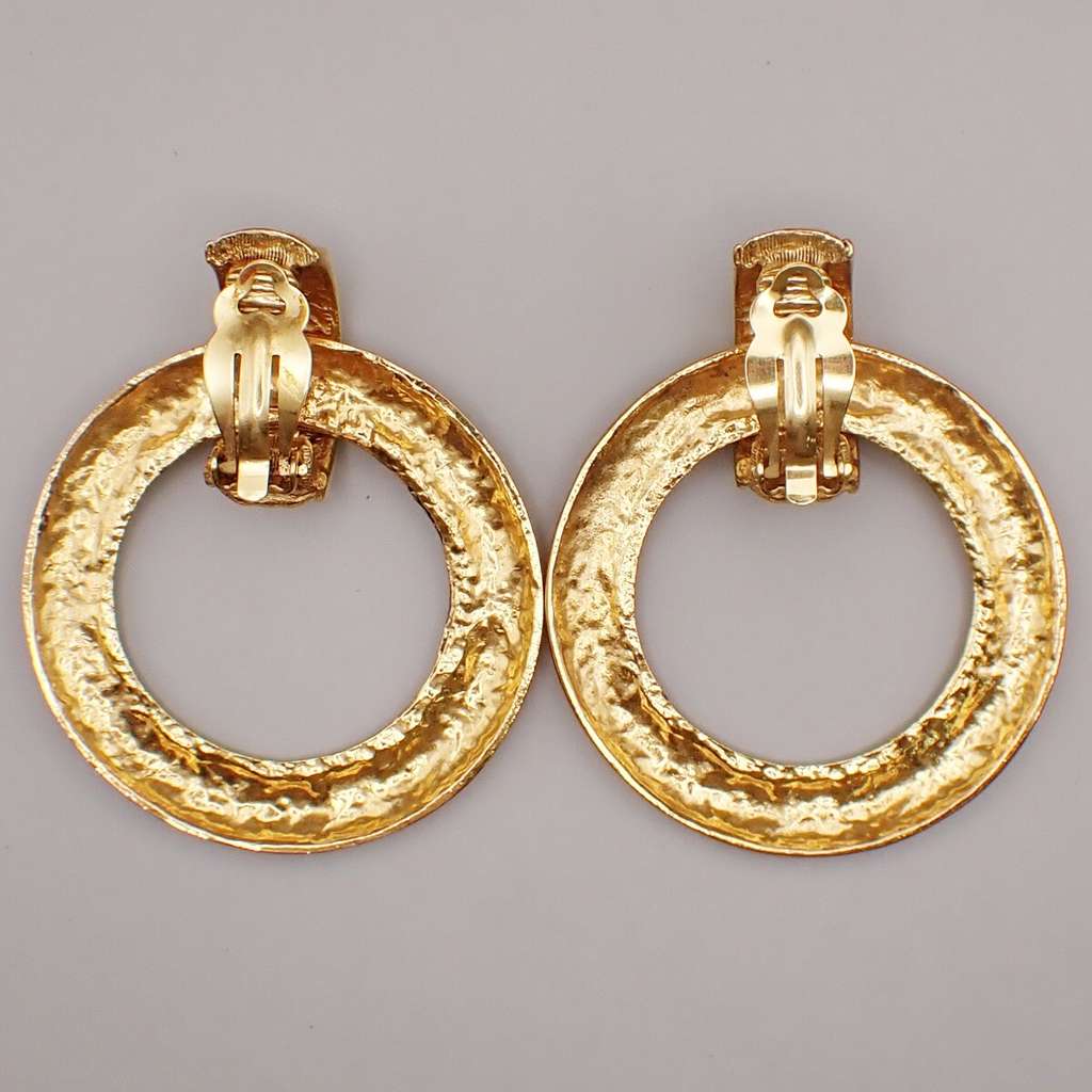Chanel Vintage CC Round Drop Clip-On Earrings Gold Good condition - Back View