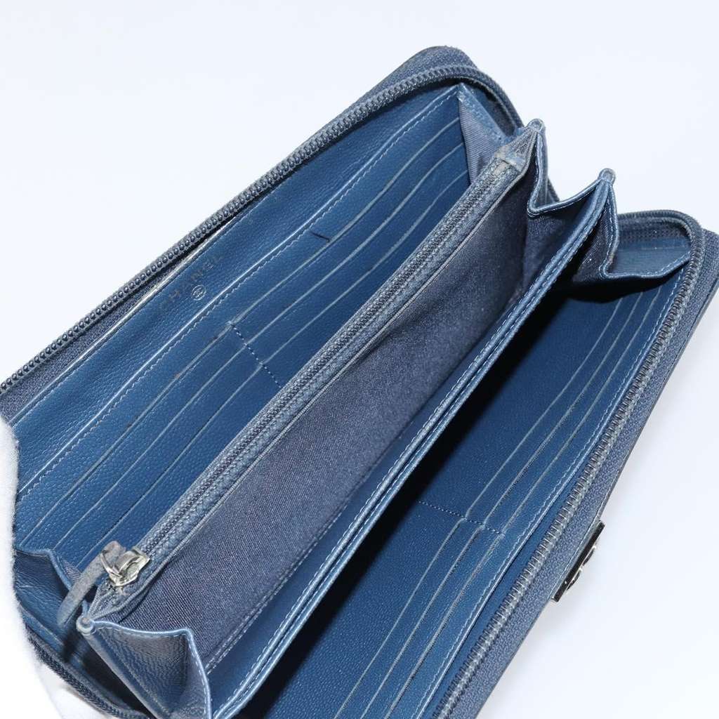 Chanel Boy Yen Wallet Navy Leather Good condition - Box View