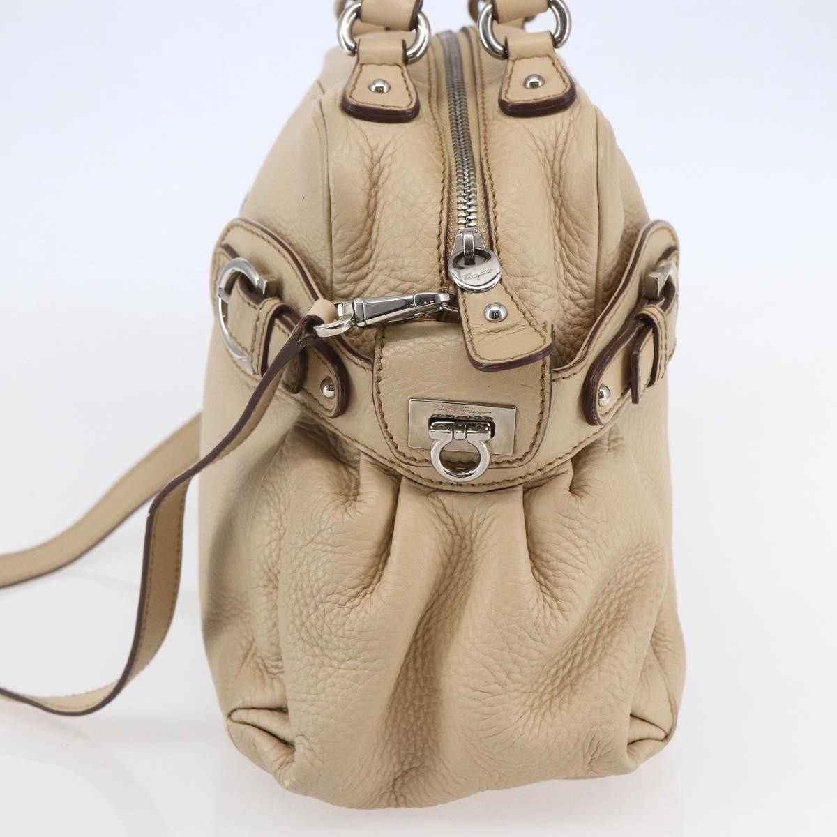 Salvatore Ferragamo Gancini handbag Beige Leather Good condition - Model View