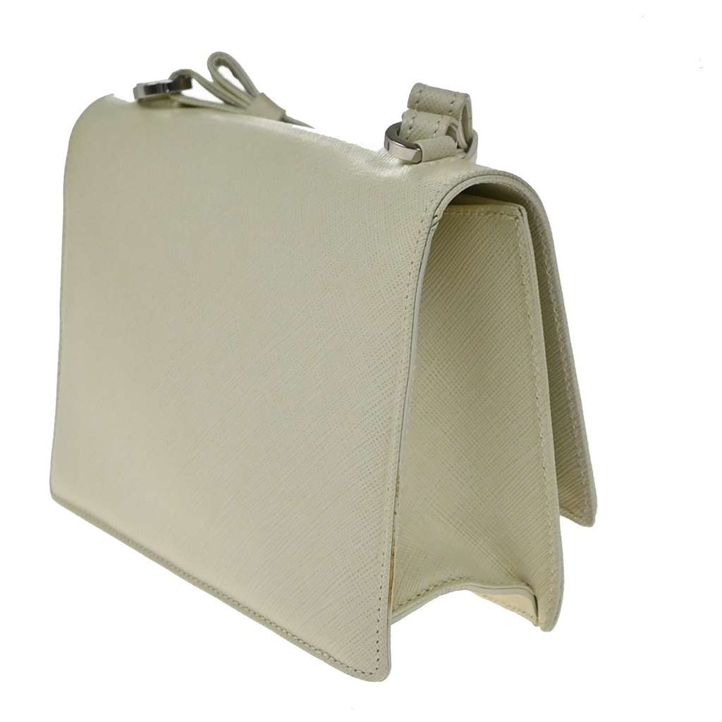 Salvatore Ferragamo Gancini Shoulder Bag White Leather Good condition - Model View