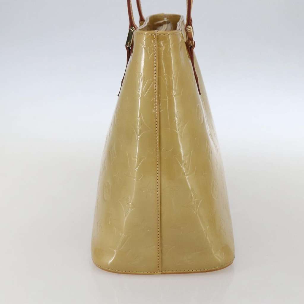 Louis Vuitton Houston Handbag Beige Good condition - Model View