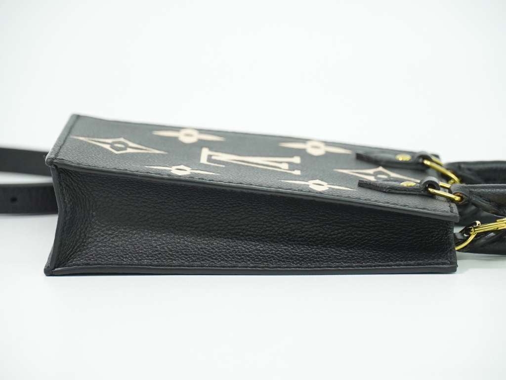 Louis Vuitton Petit Sac Plat Bag Black Leather Good condition - Inside View