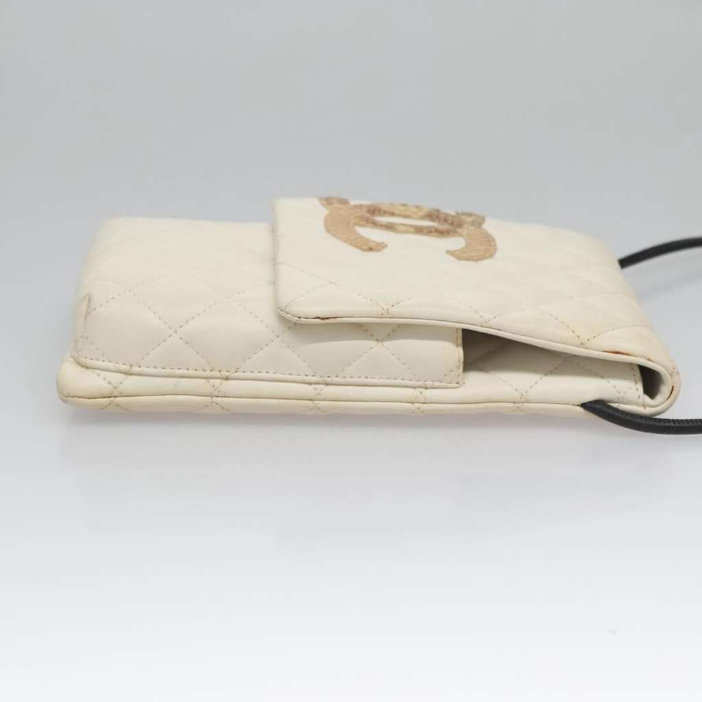 Chanel Cambon Crossbody Bag White Leather Good condition - Inside View