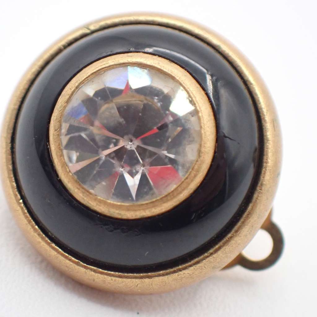 Chanel Vintage Logo Round Clip-On Earrings Black Good condition - Model View