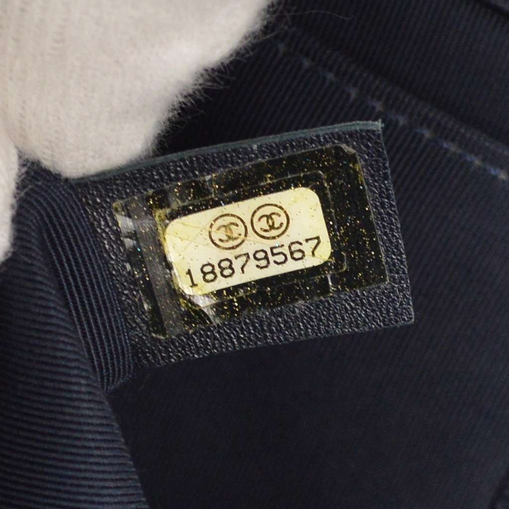 Chanel Boy Flap Bag Navy Leather Good condition - Box View