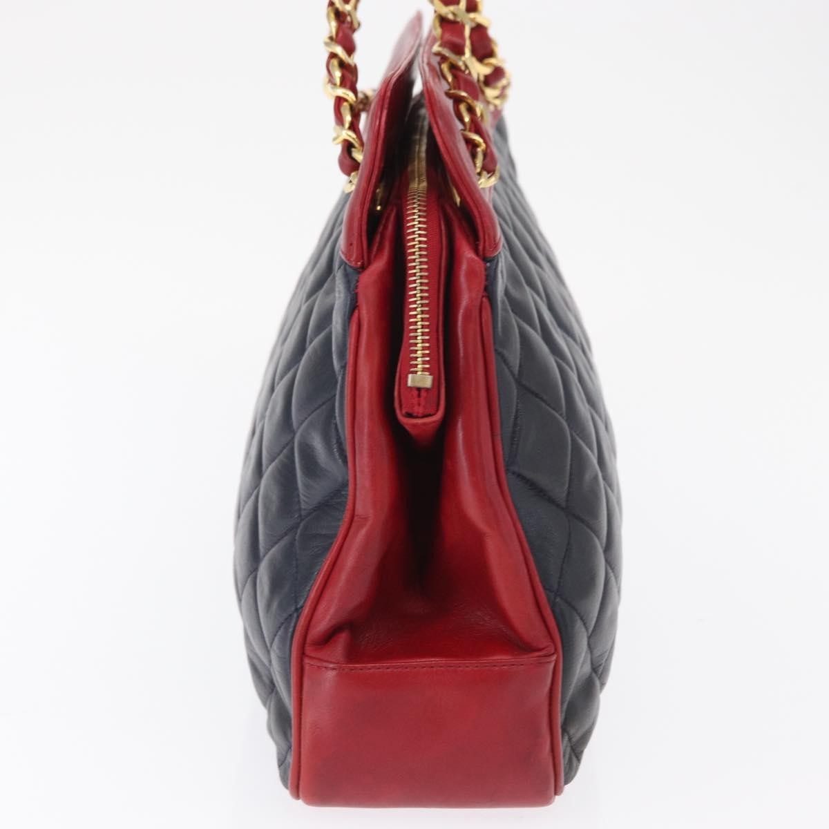 Chanel Chanel Bicolor Shoulder Bag Red/Navy Navy Leather Good condition - Model View