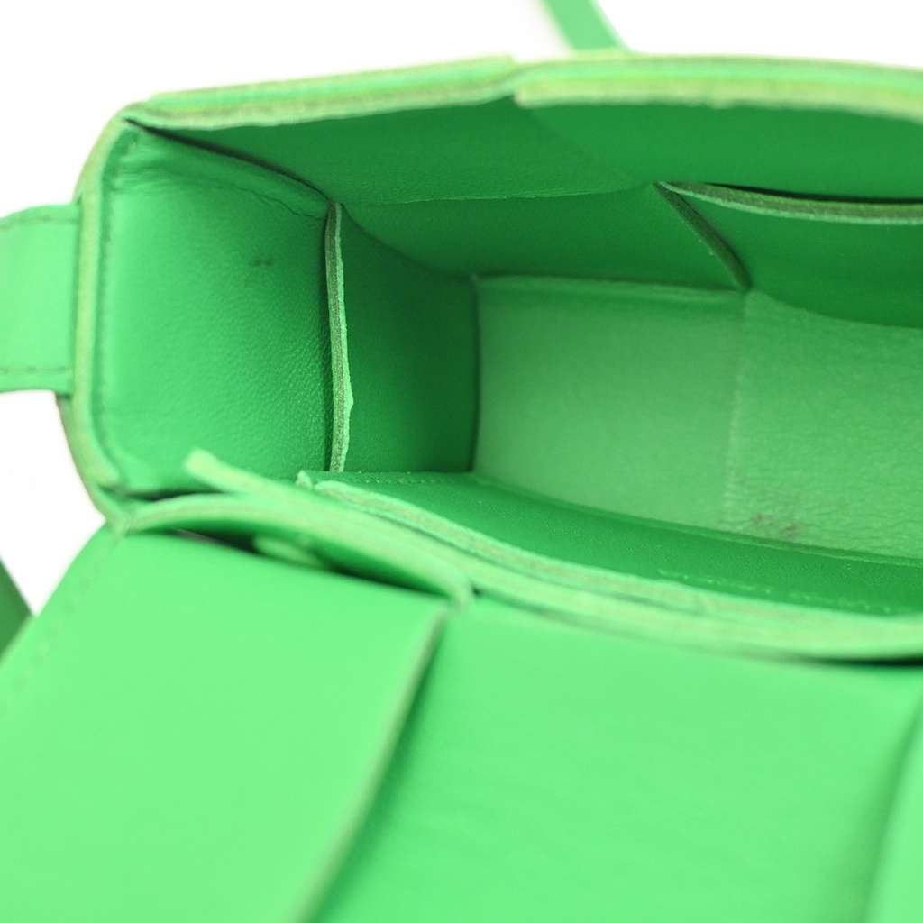 Bottega Veneta Cassette Crossbody Bag Green Leather Good condition - Box View