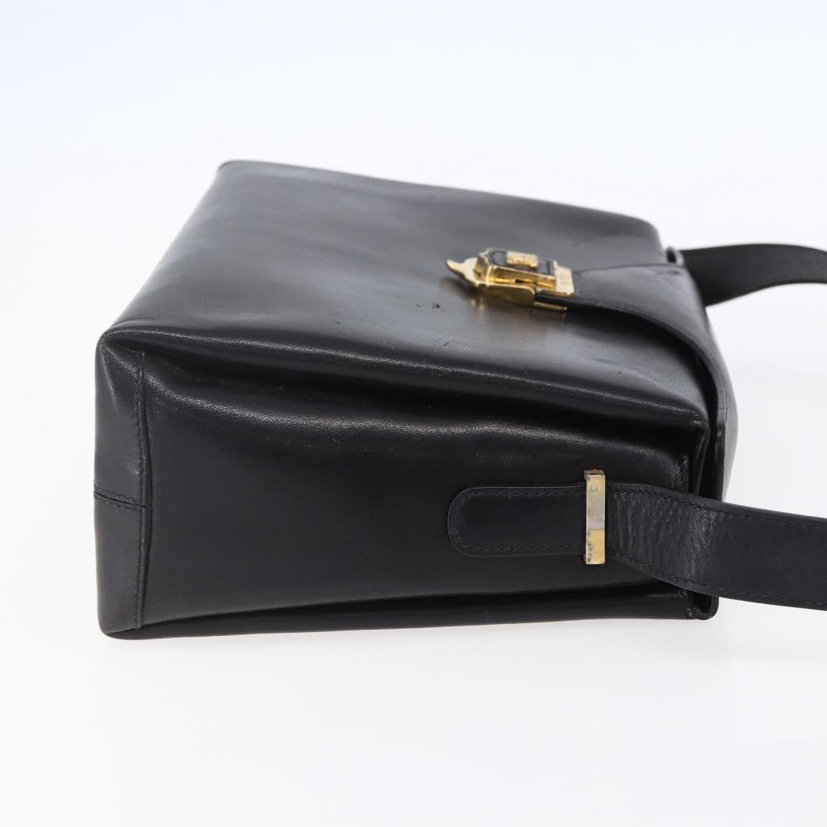 Celine Vintage Shoulder Bag Black Leather Good condition - Model View
