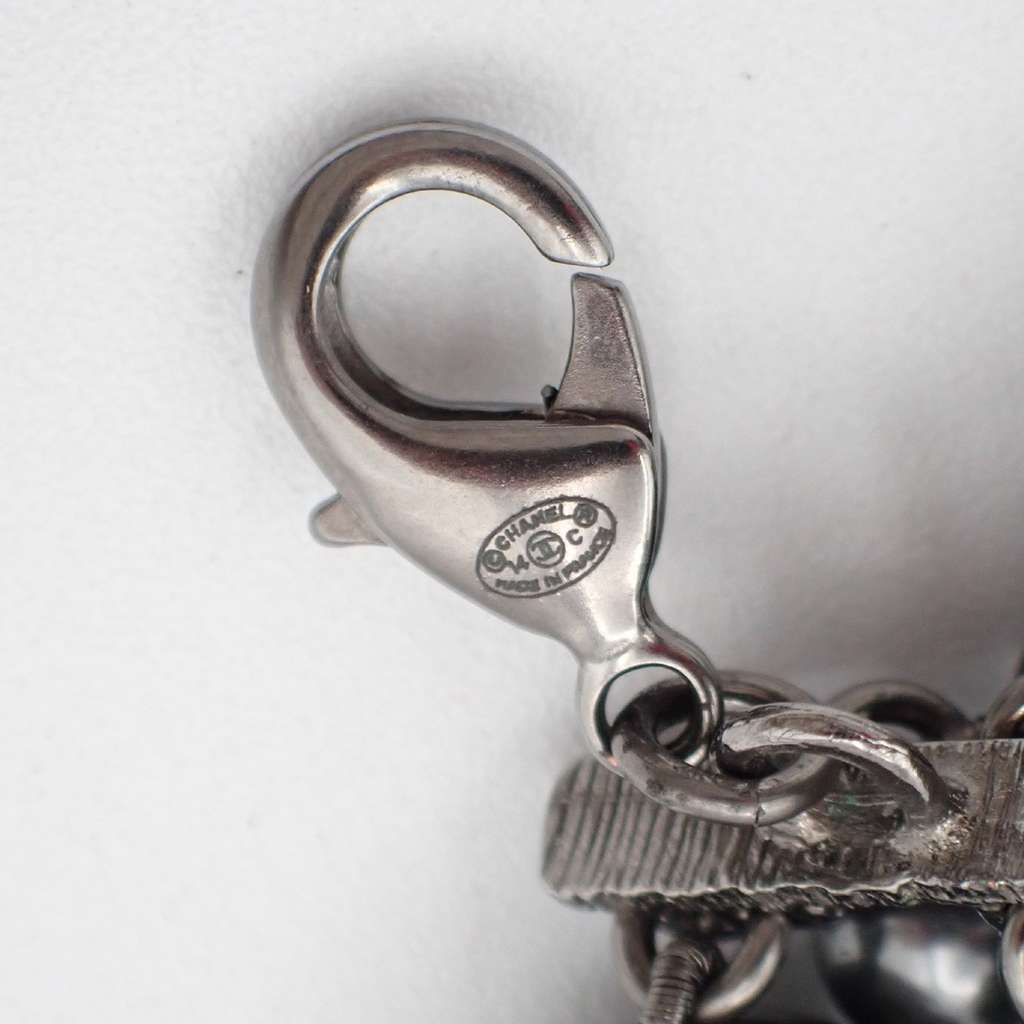 Chanel CC Charm Bracelet Black Good condition - Model View