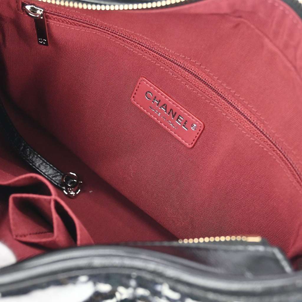 Chanel Gabrielle Hobo Black Tweed Good condition - Inside View