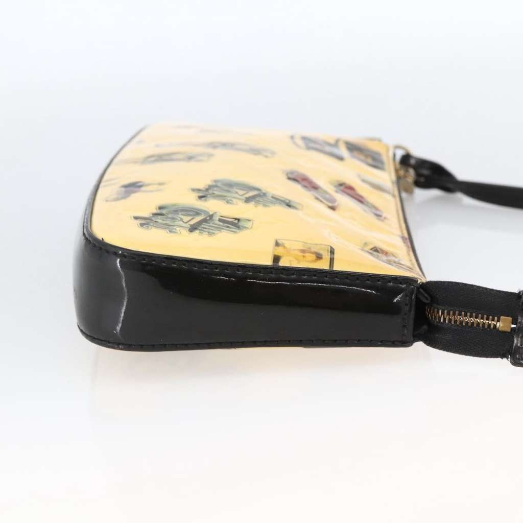 Louis Vuitton Pochette Accessoires NM White Good condition - Model View