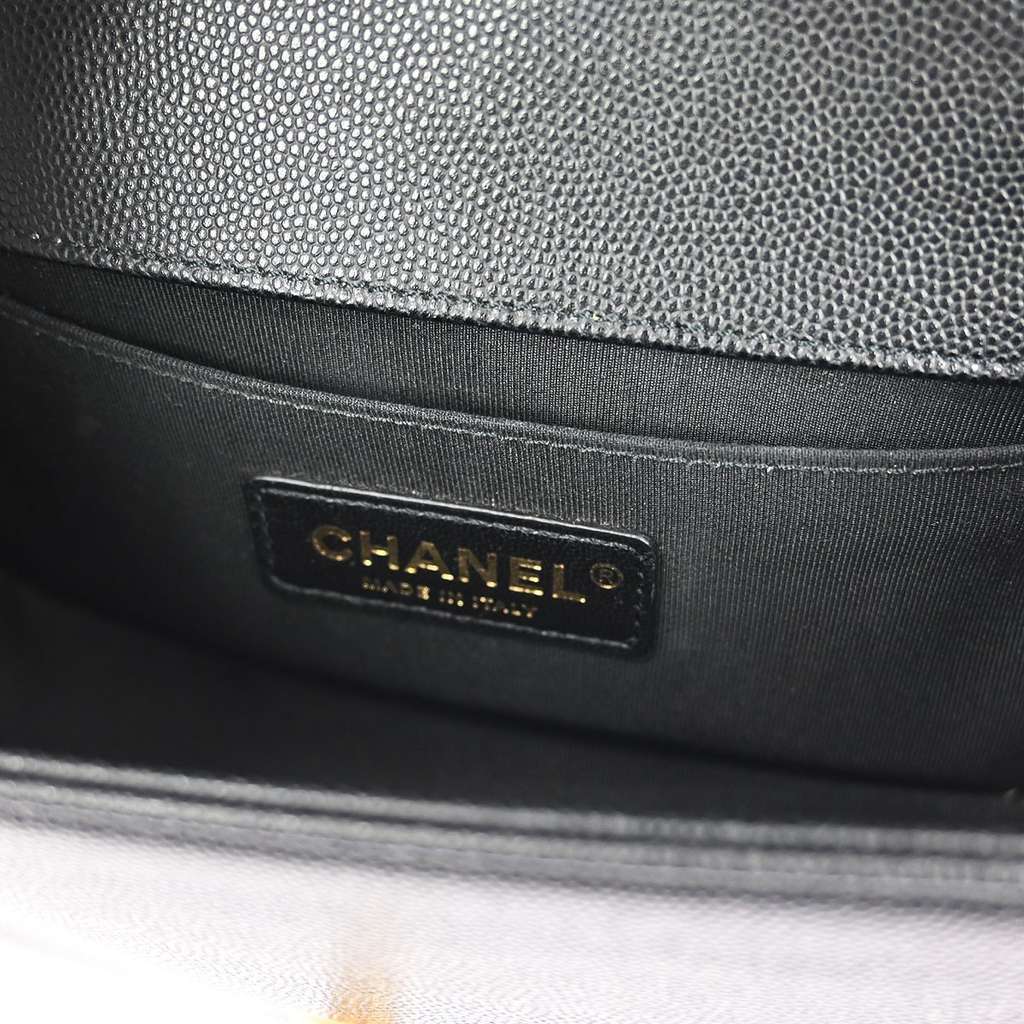 Chanel Boy Flap Bag Black Leather Very good condition - Model View