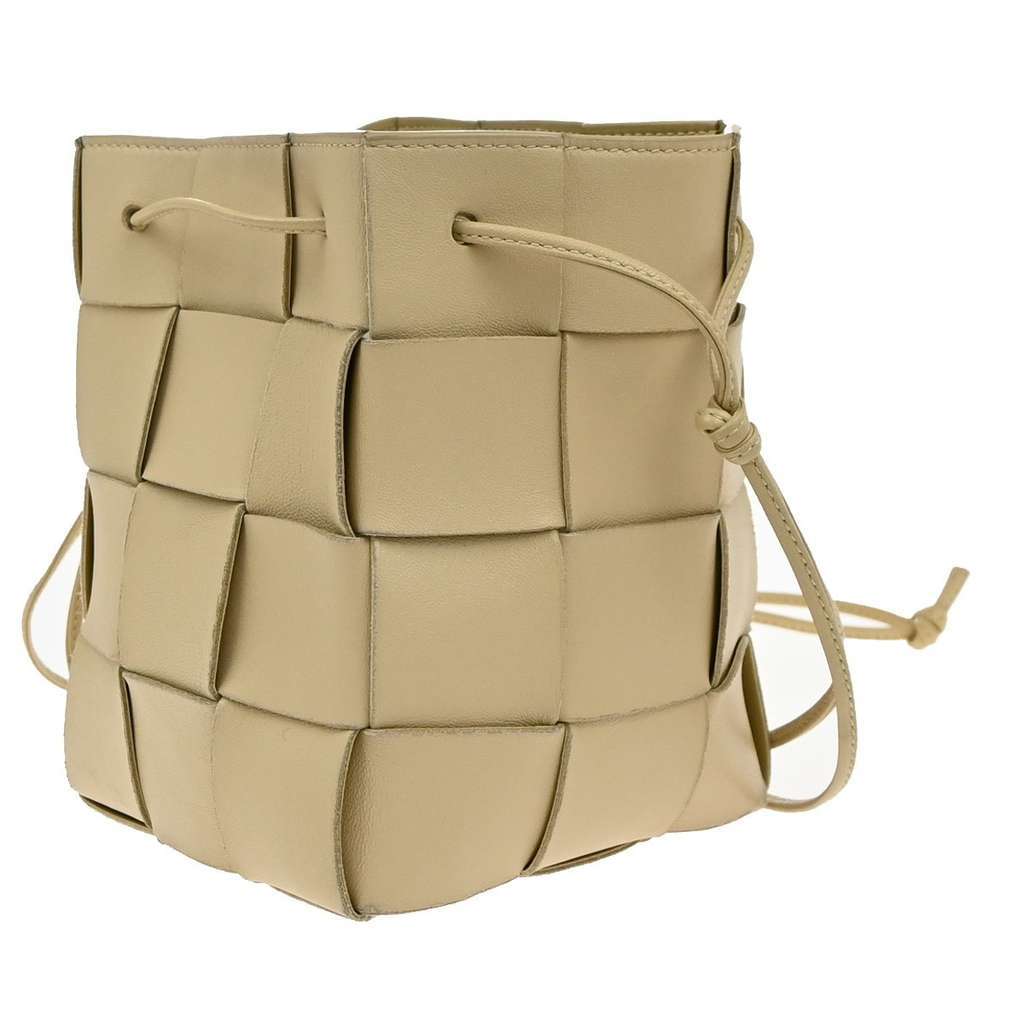 Bottega Veneta Cassette Bucket Bag Beige Leather Good condition - Inside View