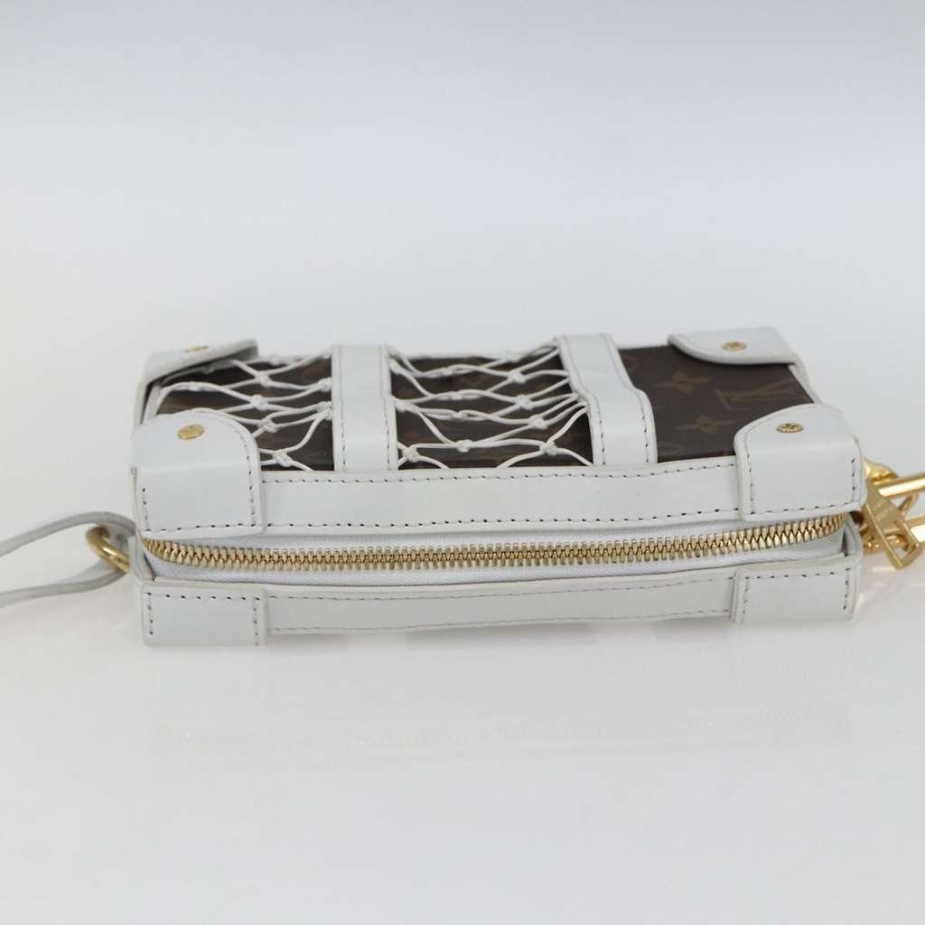 Louis Vuitton x NBA Soft Trunk Phone Box White Canvas Good condition - Model View