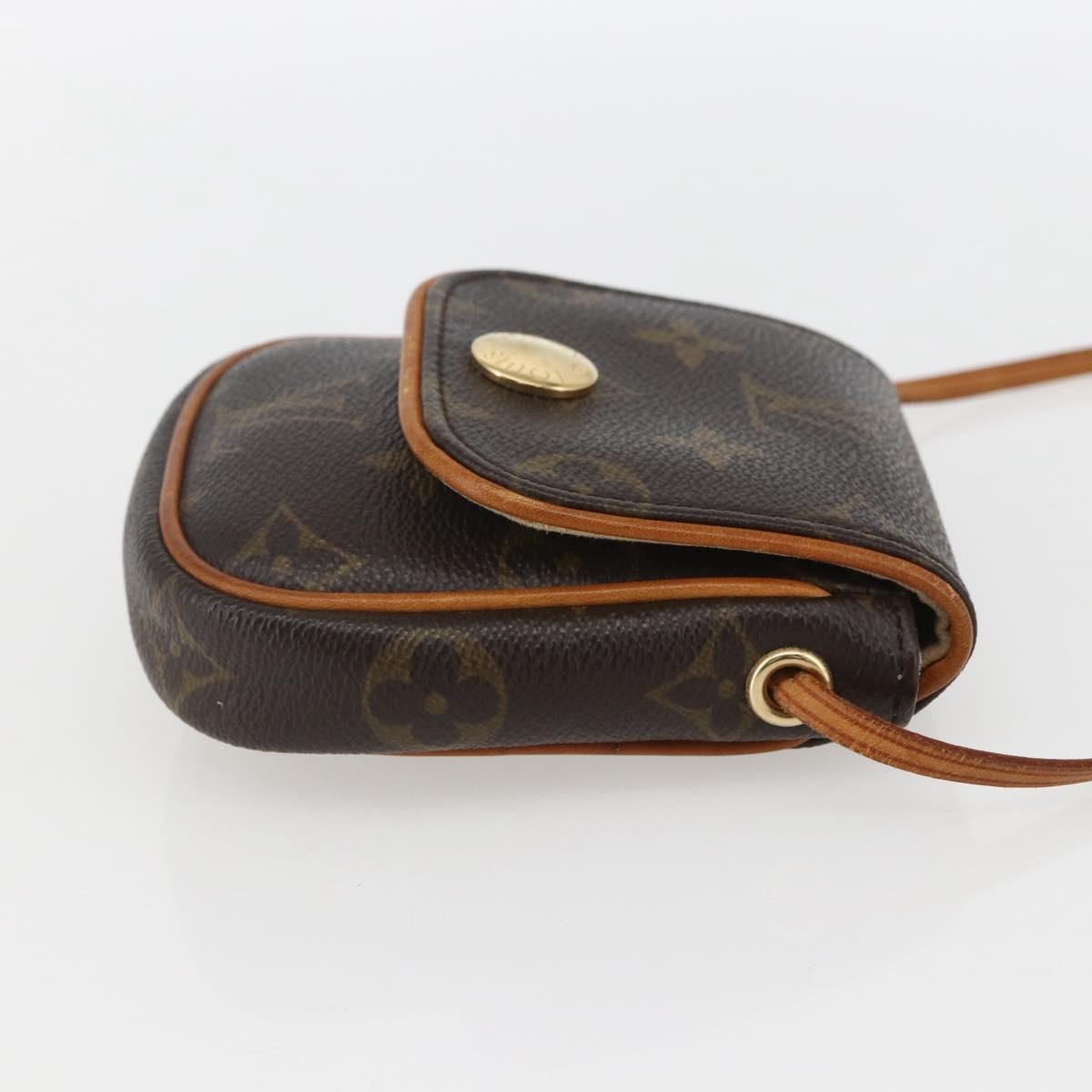 Louis Vuitton Cancun Pochette Brown Canvas Fair condition - Model View