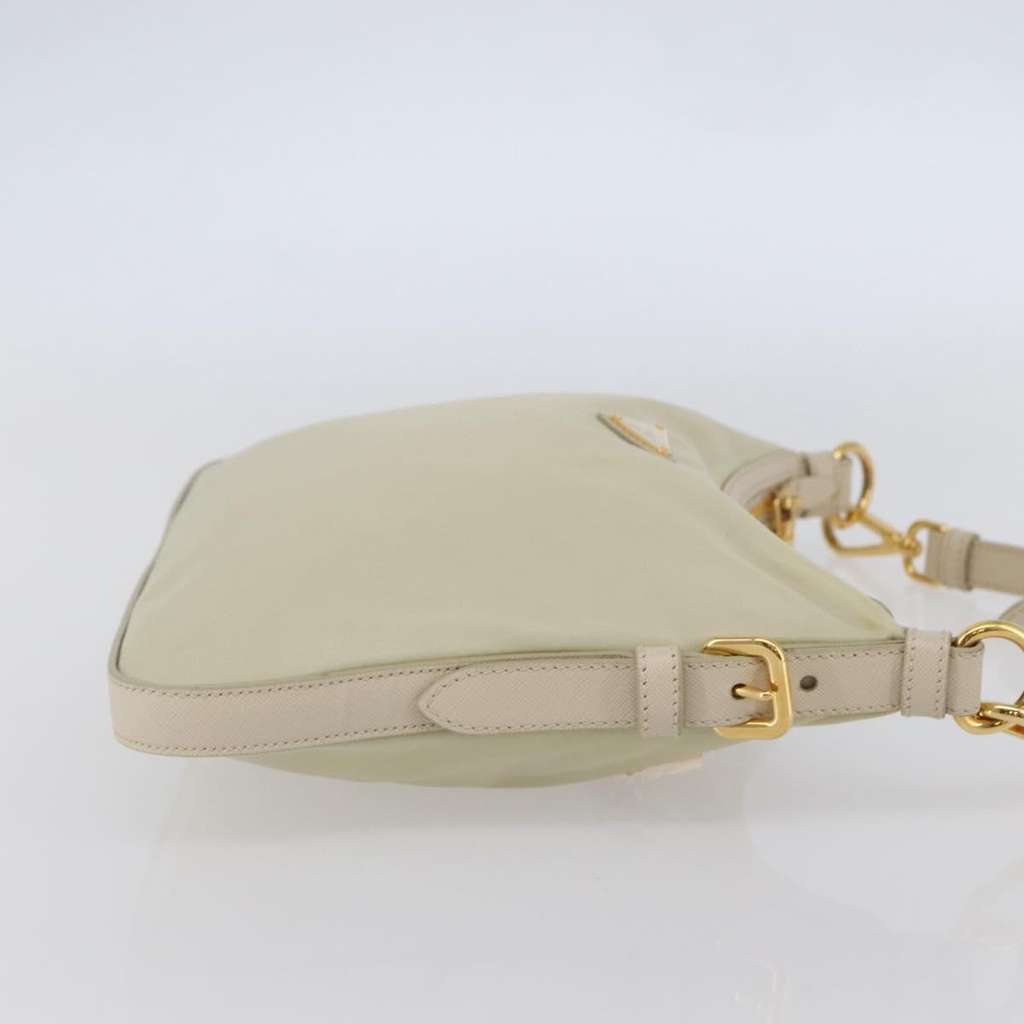 Prada Re-Edition 2005 Shoulder Bag Beige Good condition - Model View