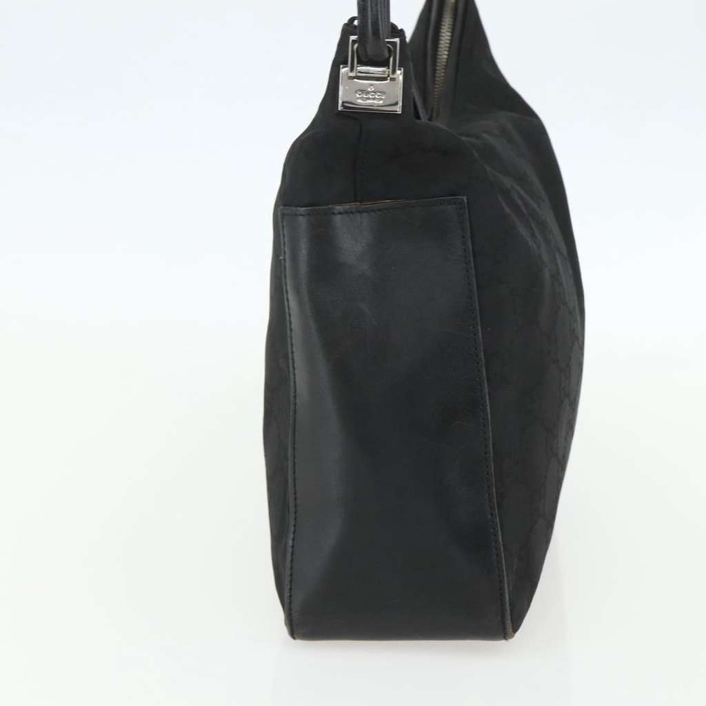 Gucci Vintage Zip Hobo Black Canvas Good condition - Model View
