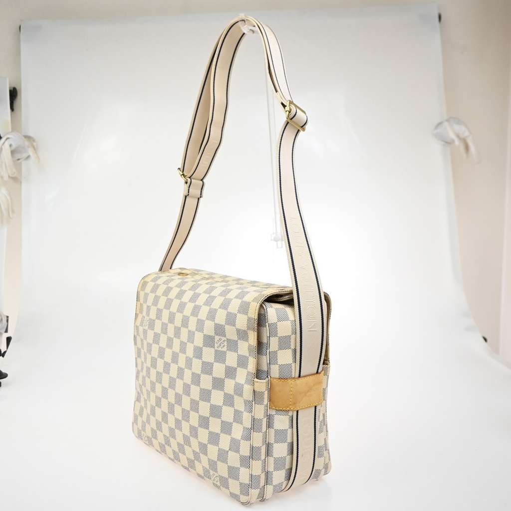Louis Vuitton Naviglio Handbag White Canvas Good condition - Model View