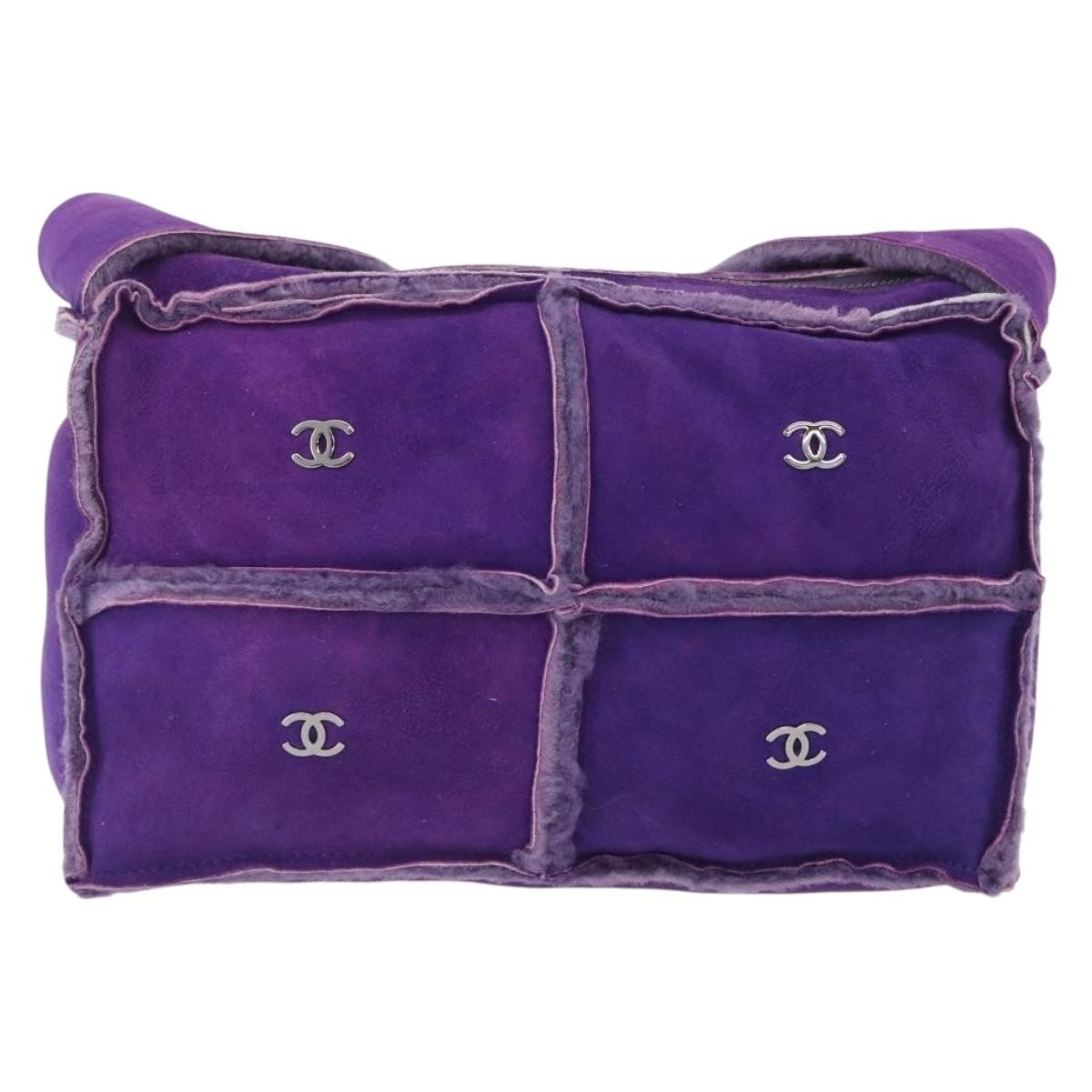 Chanel CC Logo Shoulder Bag Purple Suede Good condition - Back View