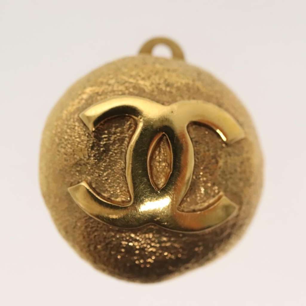 Chanel Vintage CC Round Clip-On Earrings Gold Metal Good condition - Back View