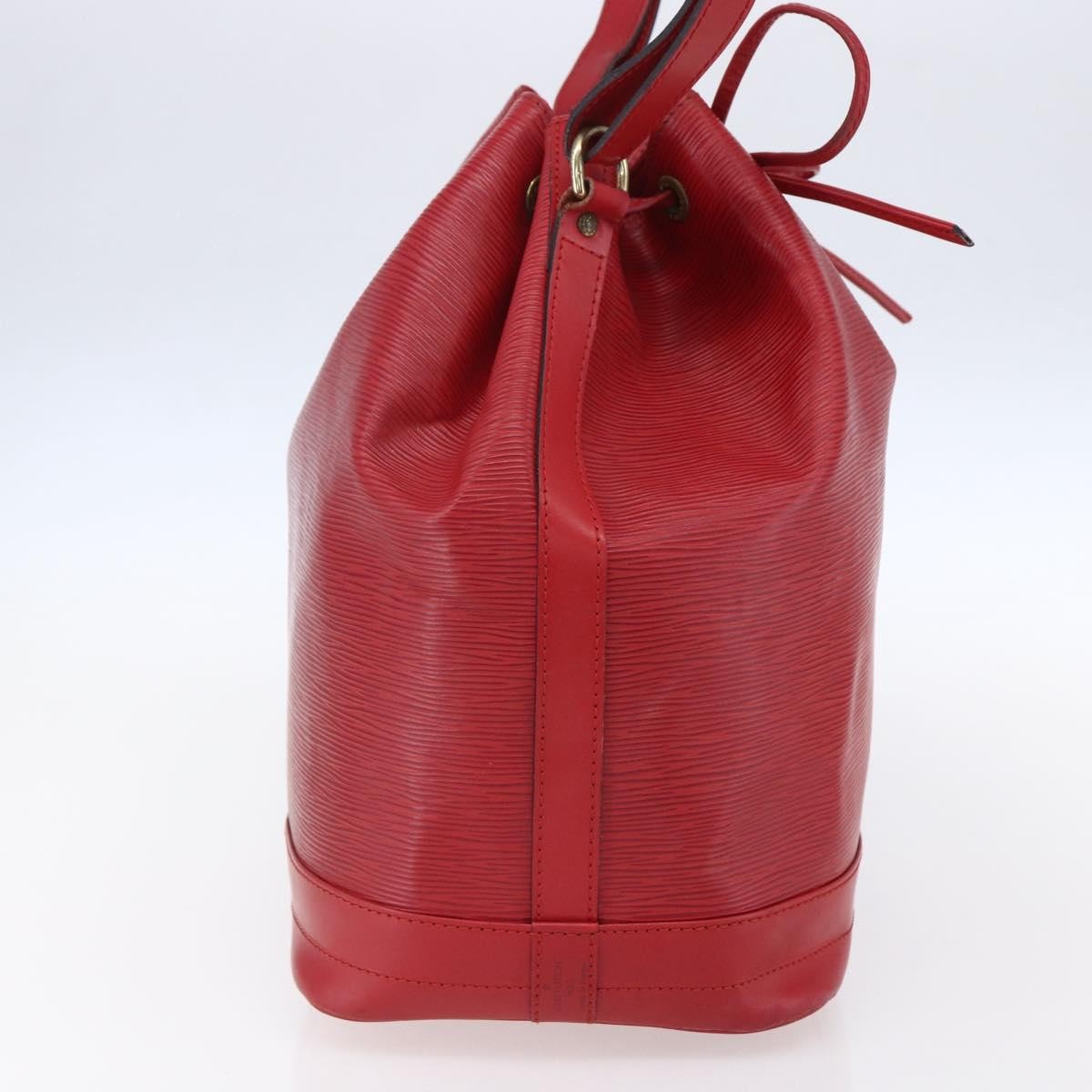 Louis Vuitton Noe Shoulder bag Red Leather Good condition - Inside View