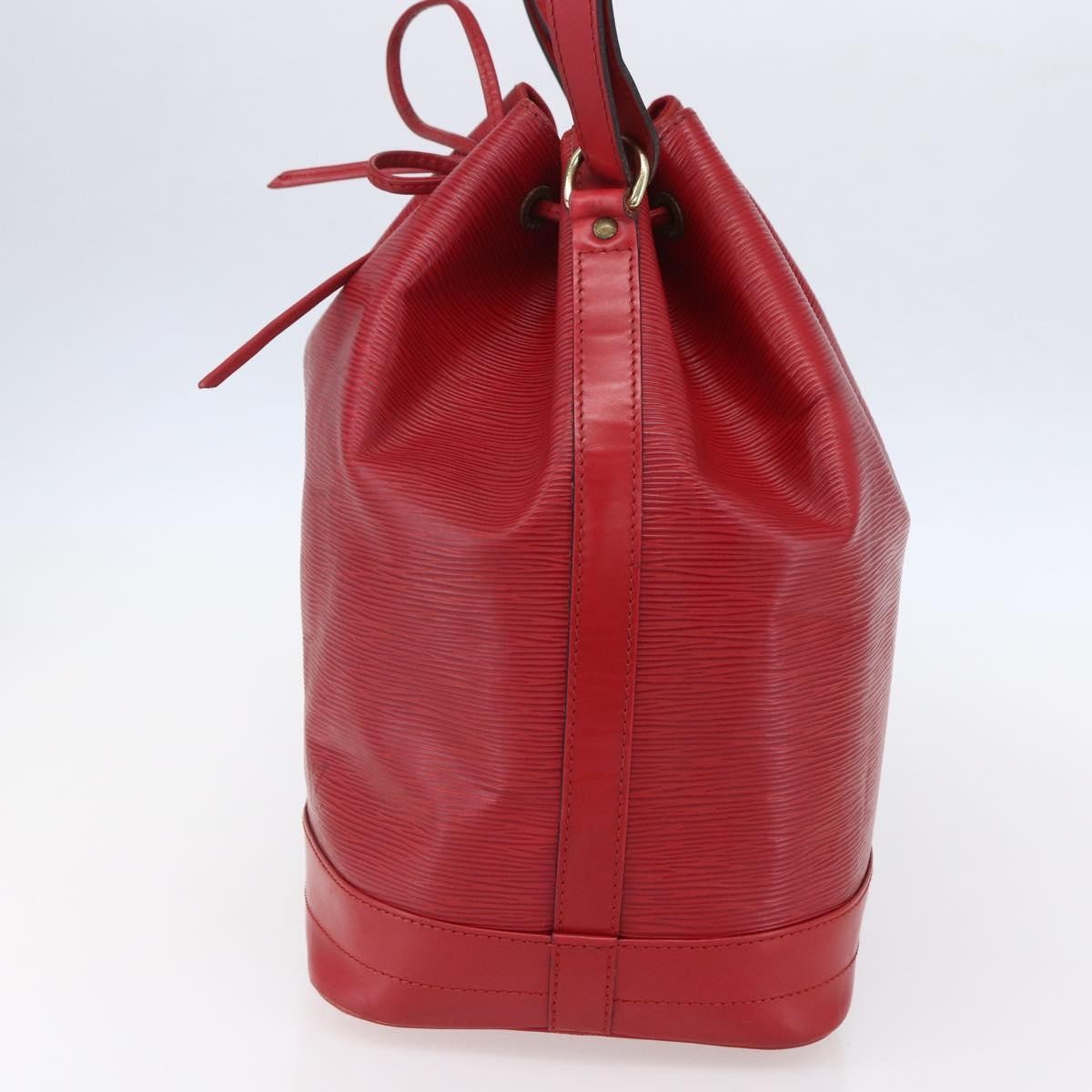 Louis Vuitton Noe Shoulder bag Red Leather Good condition - Model View
